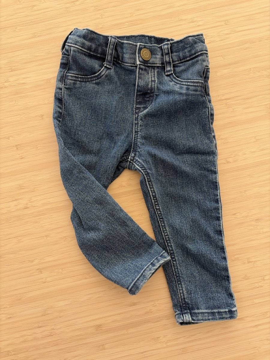 H&M Hosen: Jean bébé H&M bleu taille 74 – Neu (gemäss Beschreibung) aus Cossonay-Ville von Venusa09