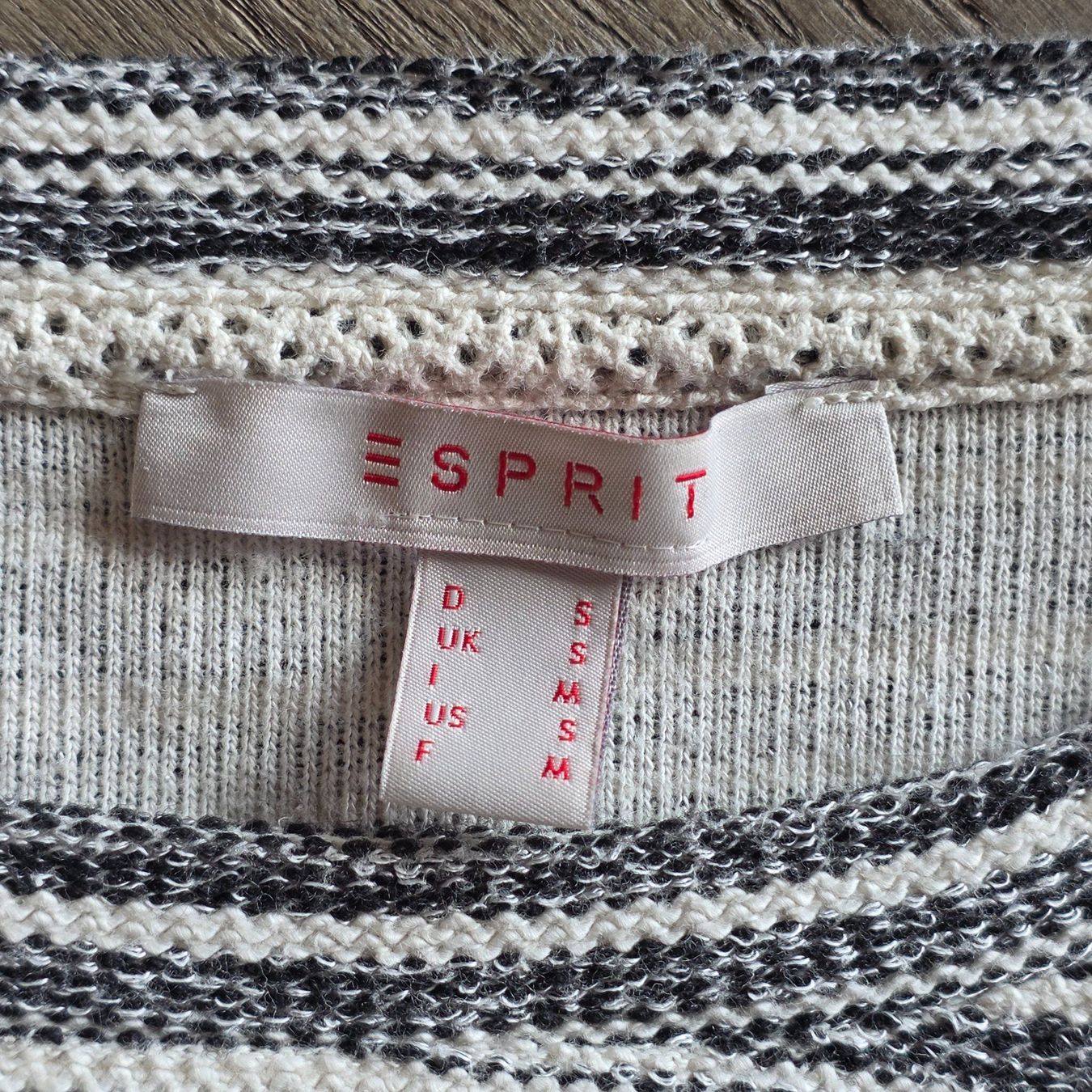 Esprit Maglioni & Felpe: 🐸 ESPRIT PULLOVER GEWEBT GESTREIFT BAUMWOLLE – Usato da Môtier (Vully) venduto da Frogs 8