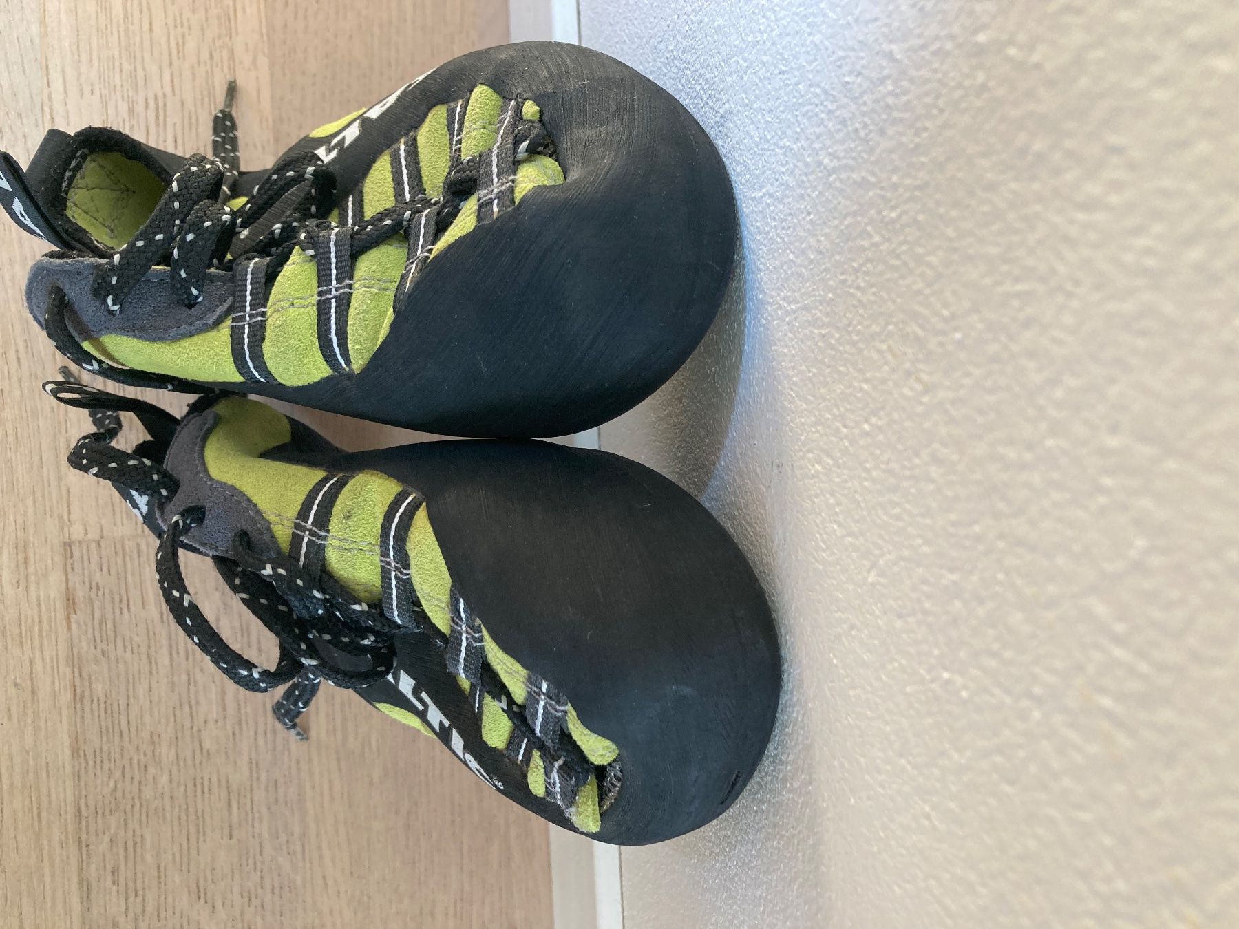 Schuhe für Jungen: Kletterschuh Saltic angenommene Grösse 35 – Gebraucht aus Köniz von Hollis01 3
