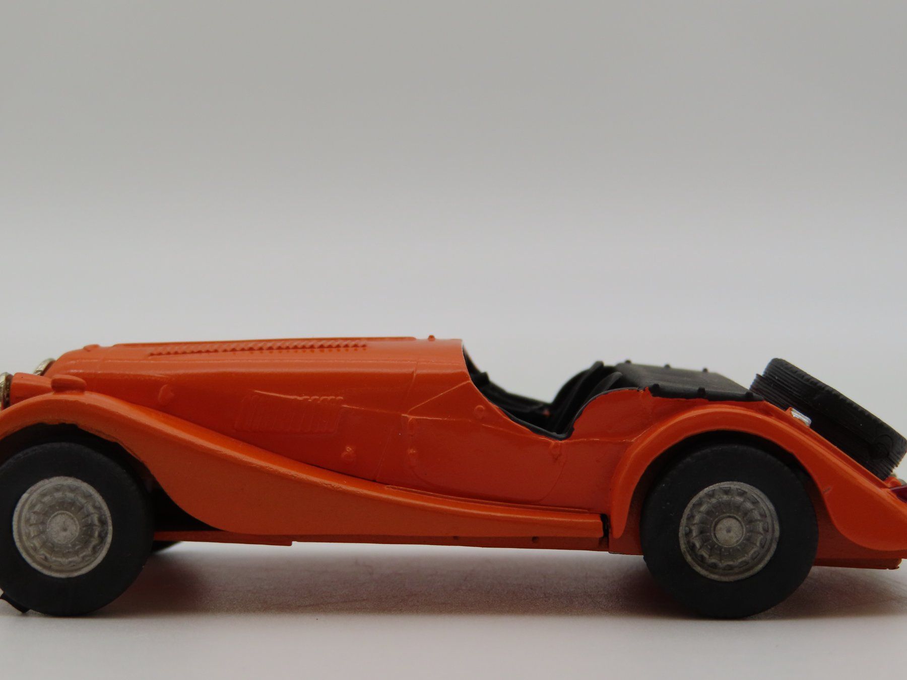 Morgan Voitures modèles: Auto Replicas Set, Morgan Plus 8 & Morgan Plus 4 – D'occasion à Reinach BL par WBZ-Flohmarkt 2