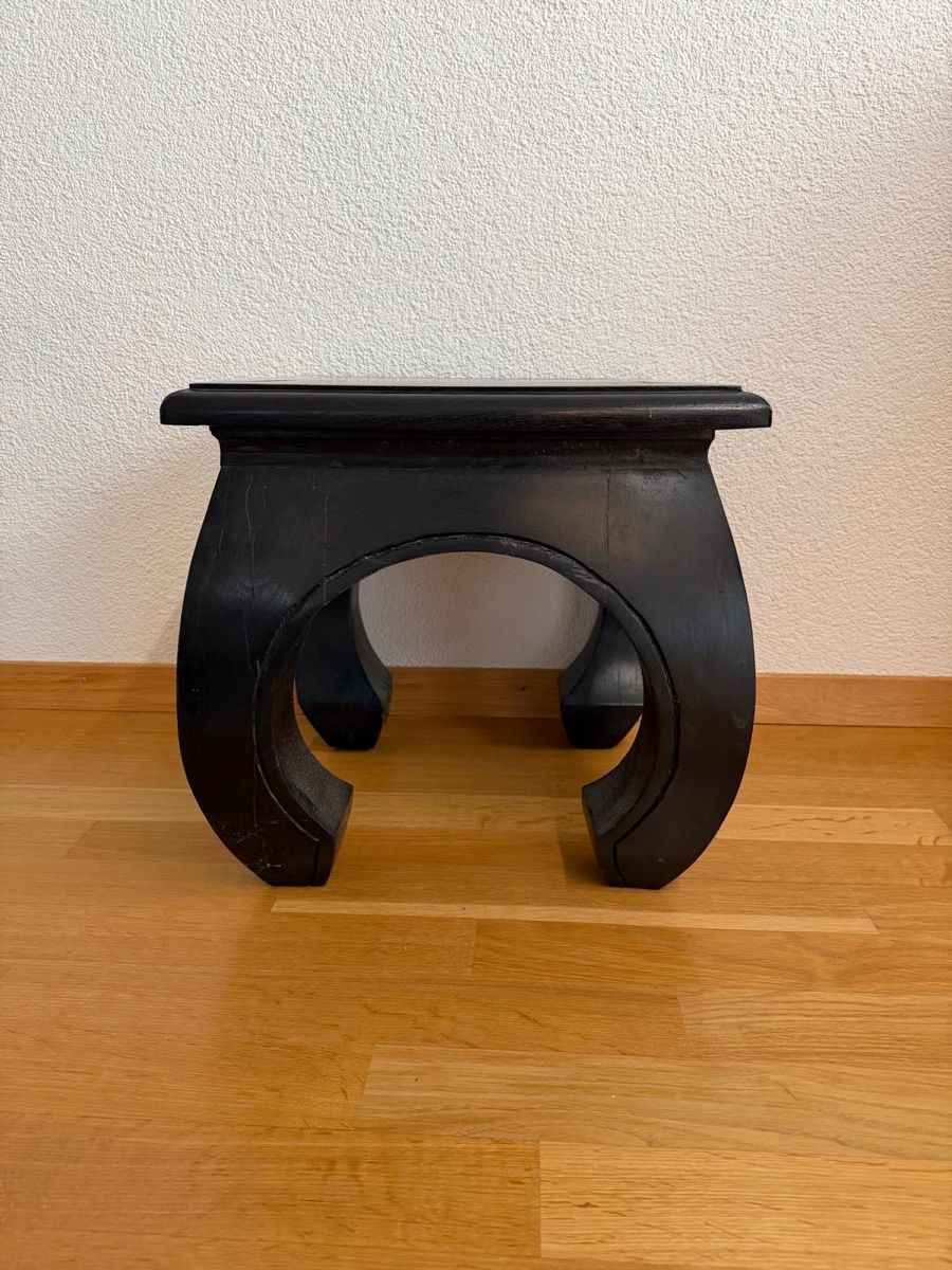 Sgabelli: Dekorativer Holz-Hocker / Beistelltisch – Usato da Rafz venduto da Alive73 1