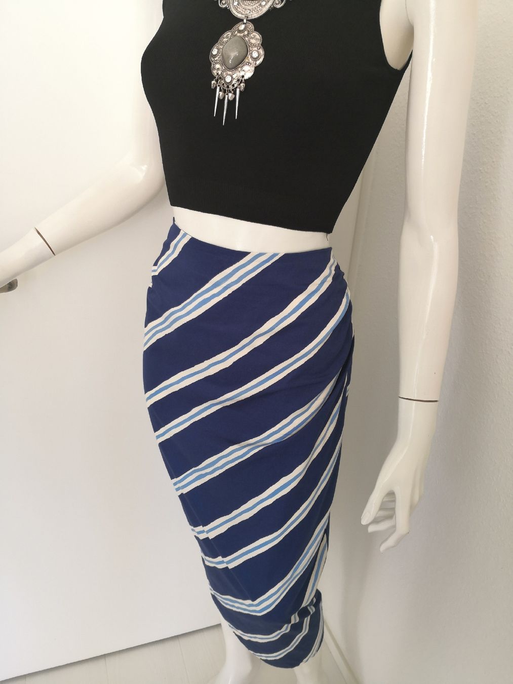 Mango Gonne: 🤩 MANGO MIDI-ROCK BLAU GESTREIFT – Nuovo (secondo la descrizione) da Olten venduto da Naja-Twins-Twins 4