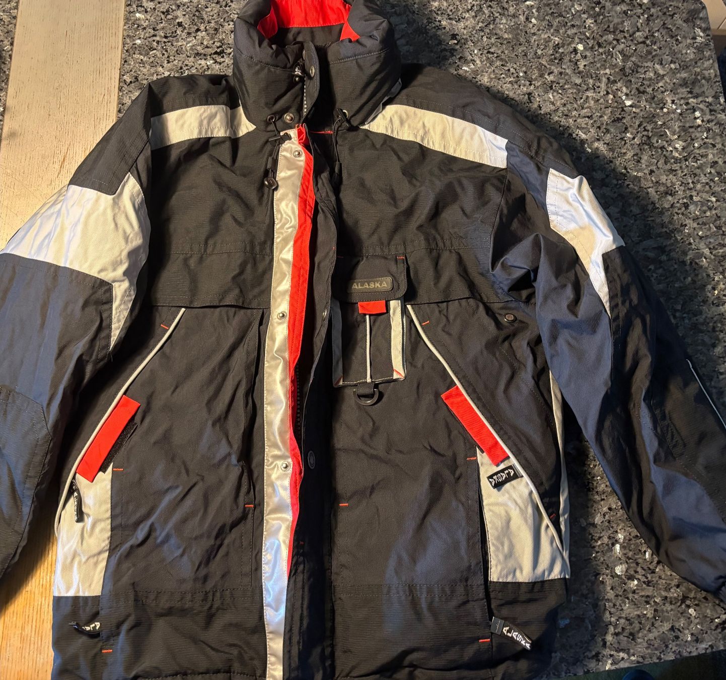 Alaska Jacken: Herren Skijacke – Gebraucht aus Sulz AG von ZIRON-ART