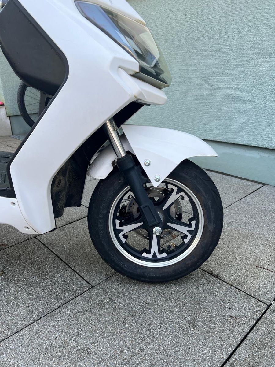 Elektromobile: E-City-Roller – Gebraucht aus Steinhausen von den_9rkv 2