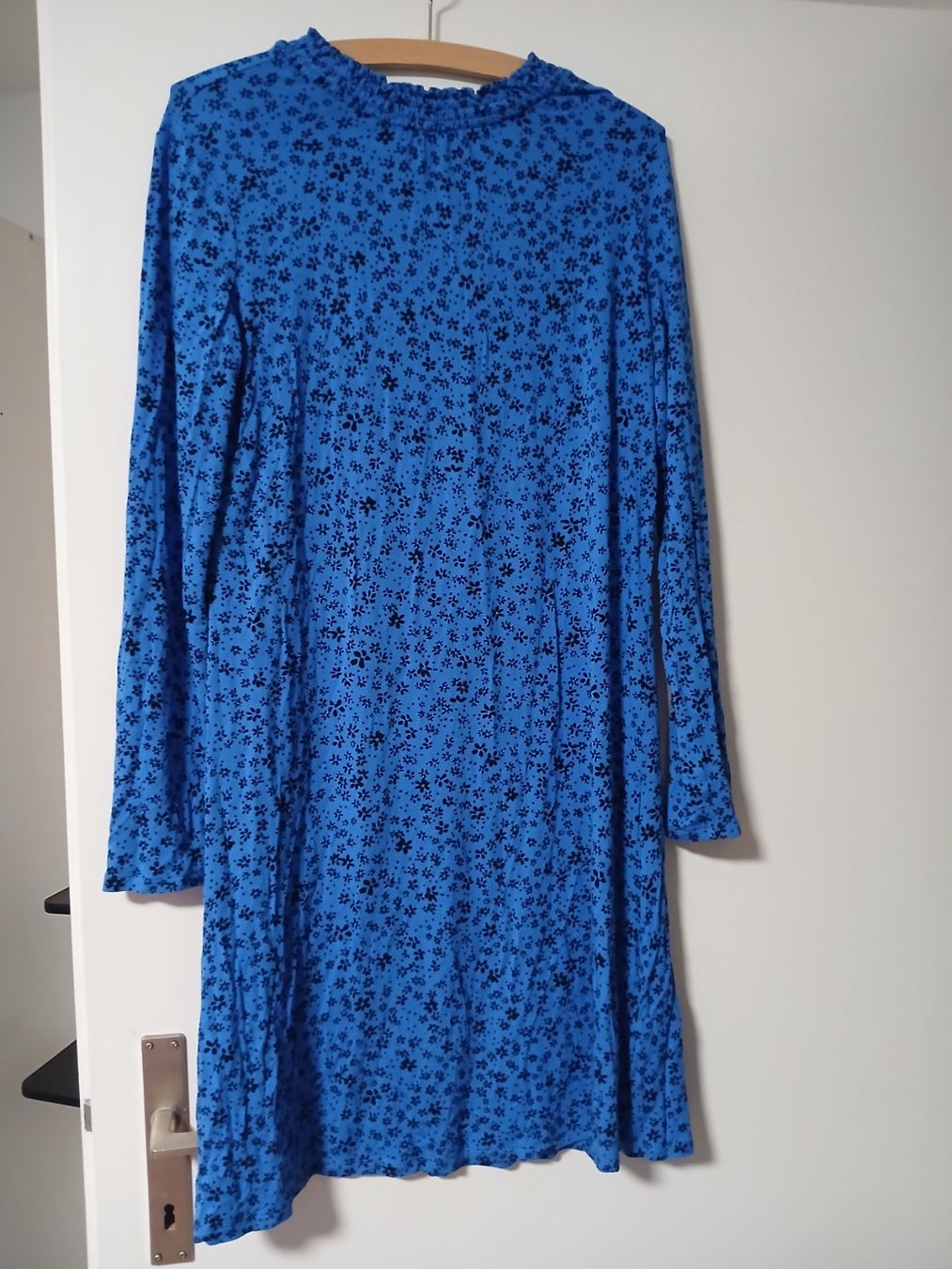 Robes: Kleid – Neuf (Voir description) à Wettingen par marlu17