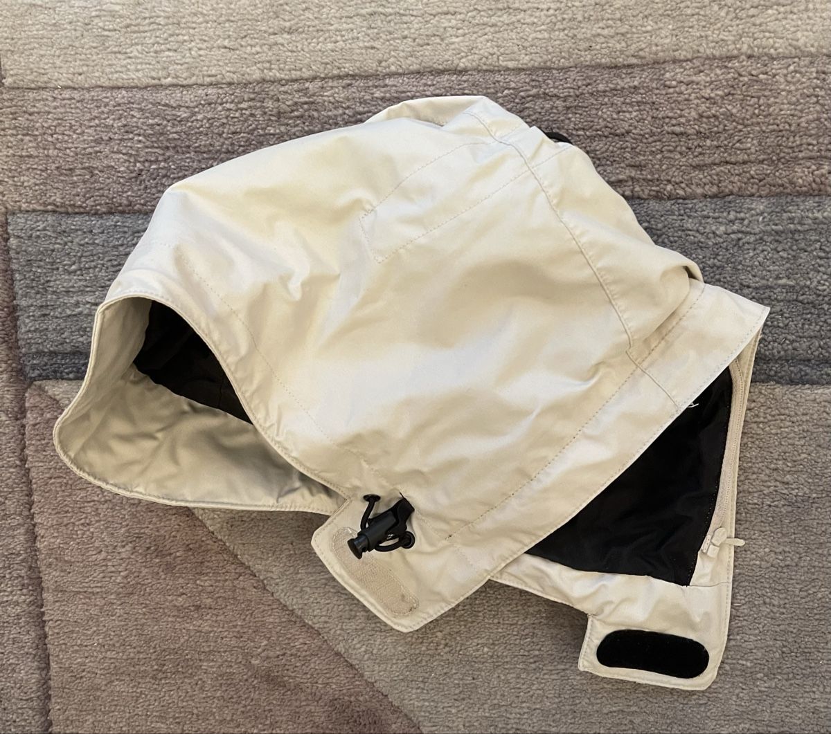Jack Wolfskin Giacche: Wolfskin Jacke, helles beige, Gr. 40 – Usato da Payerne venduto da Cosch 3