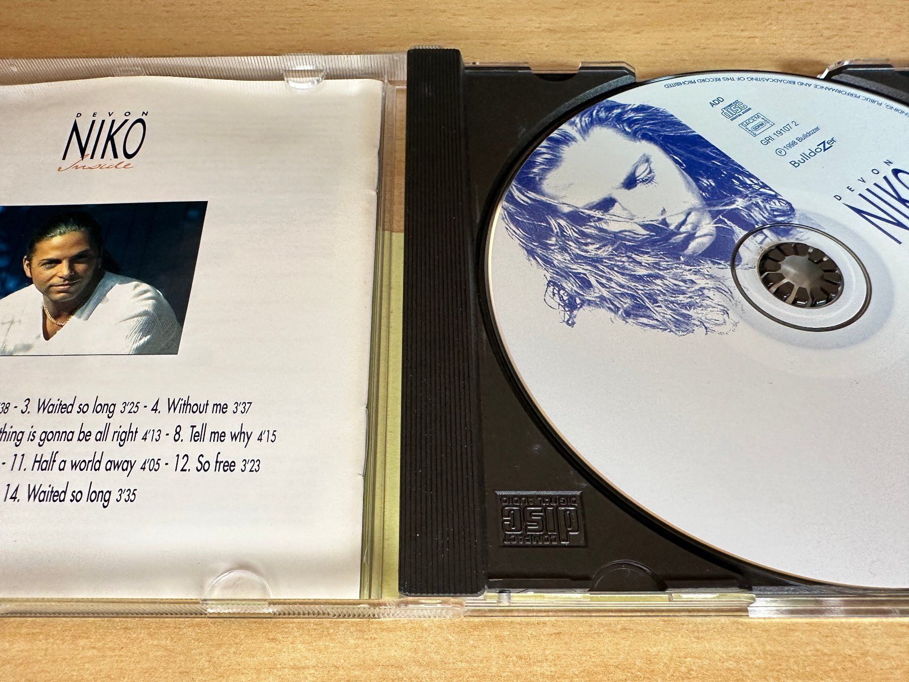 CD: Devon Niko – Inside – Usato da Rikon im Tösstal venduto da Alpenmutz 2