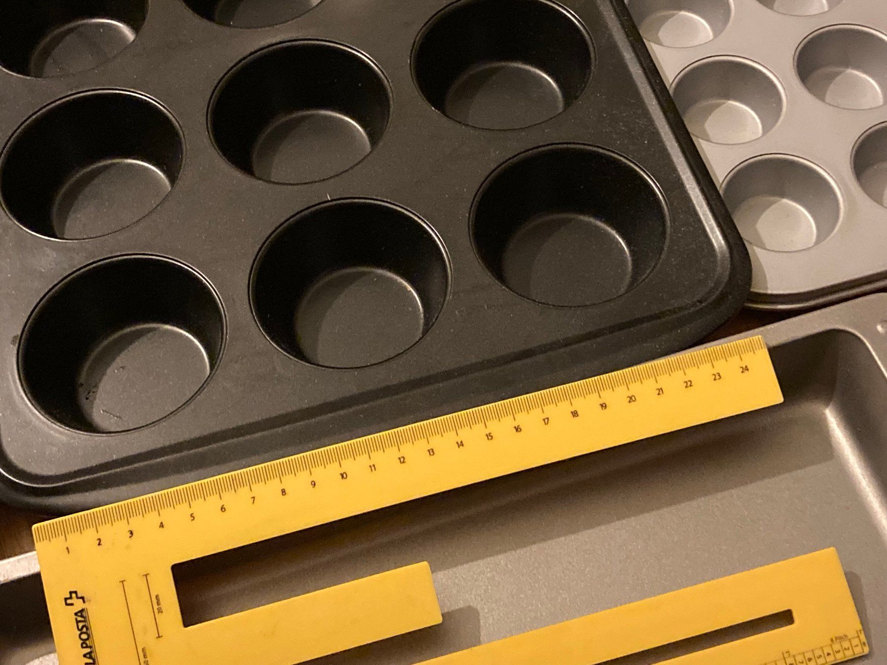 Teglie da forno: Verschiedene Backbleche / Muffin und Backblech – Usato da Baar venduto da sonnenschein076 1