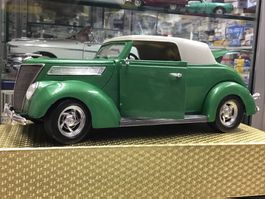 Ford 1937 Cabriolet Modellauto, Grün, Top 1:18