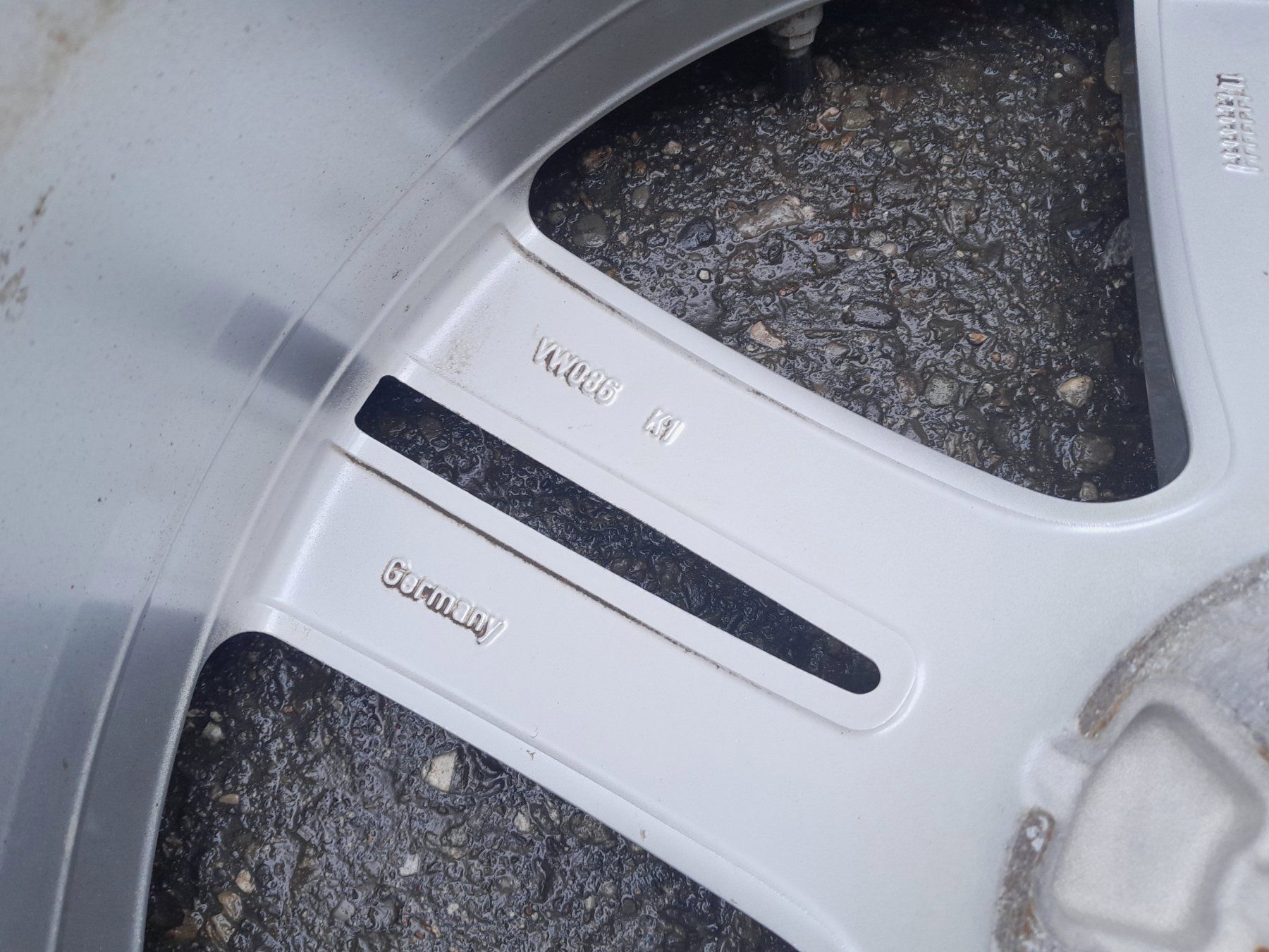 Volkswagen Pneumatici & Ruote complete: Komplettrad Mallory VW Tiguan – Usato da Menzingen venduto da Staub-Landtechnik 5