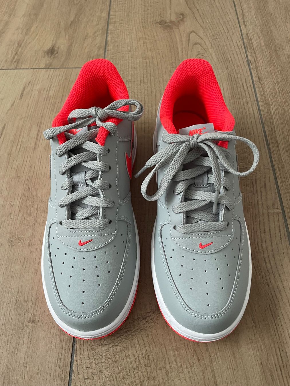 Nike Scarpe per ragazzi: Nike Air Force 1 Gr. 34 NEU – Nuovo e nell'imballaggio originale da Waltenschwil venduto da hansnine 3