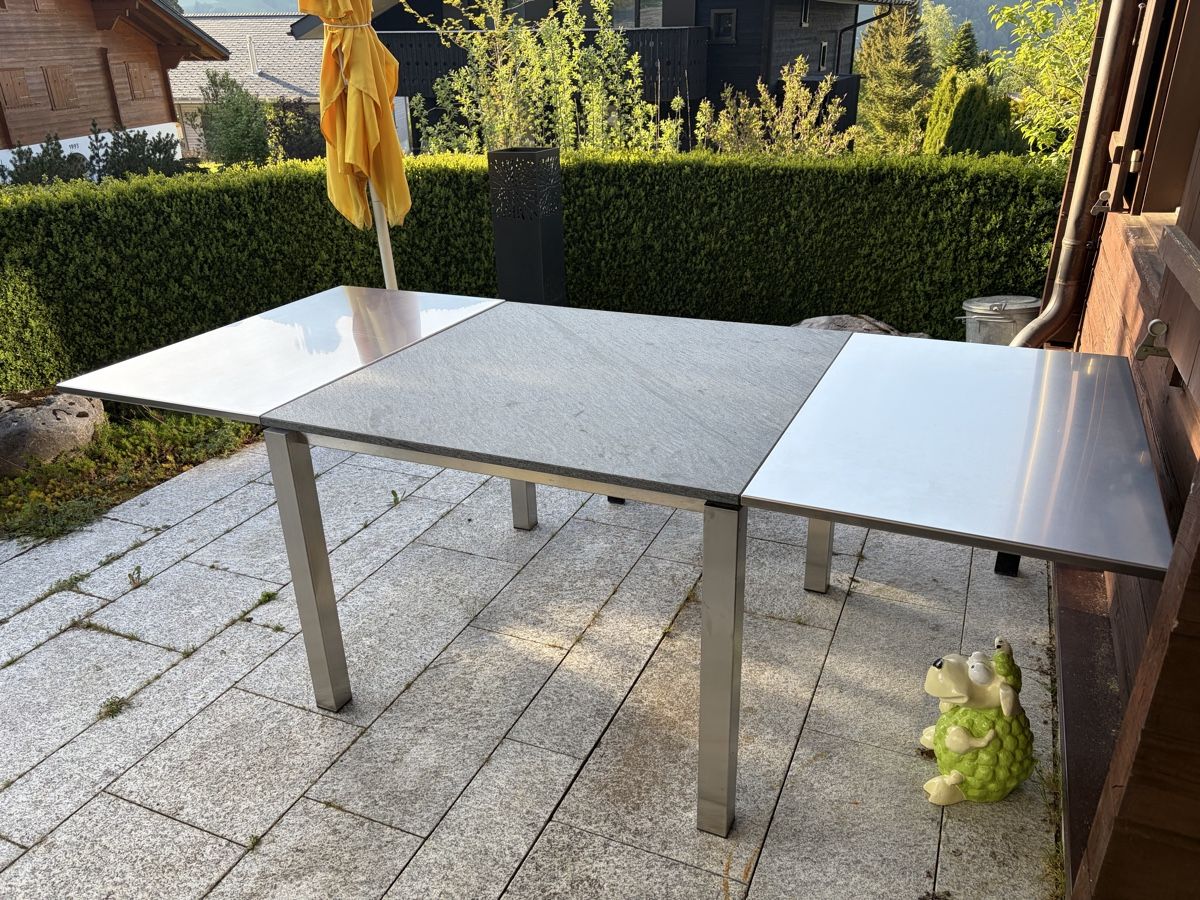 Tavoli: Gartentisch Stein – Usato da Strengelbach venduto da FADOLU 2