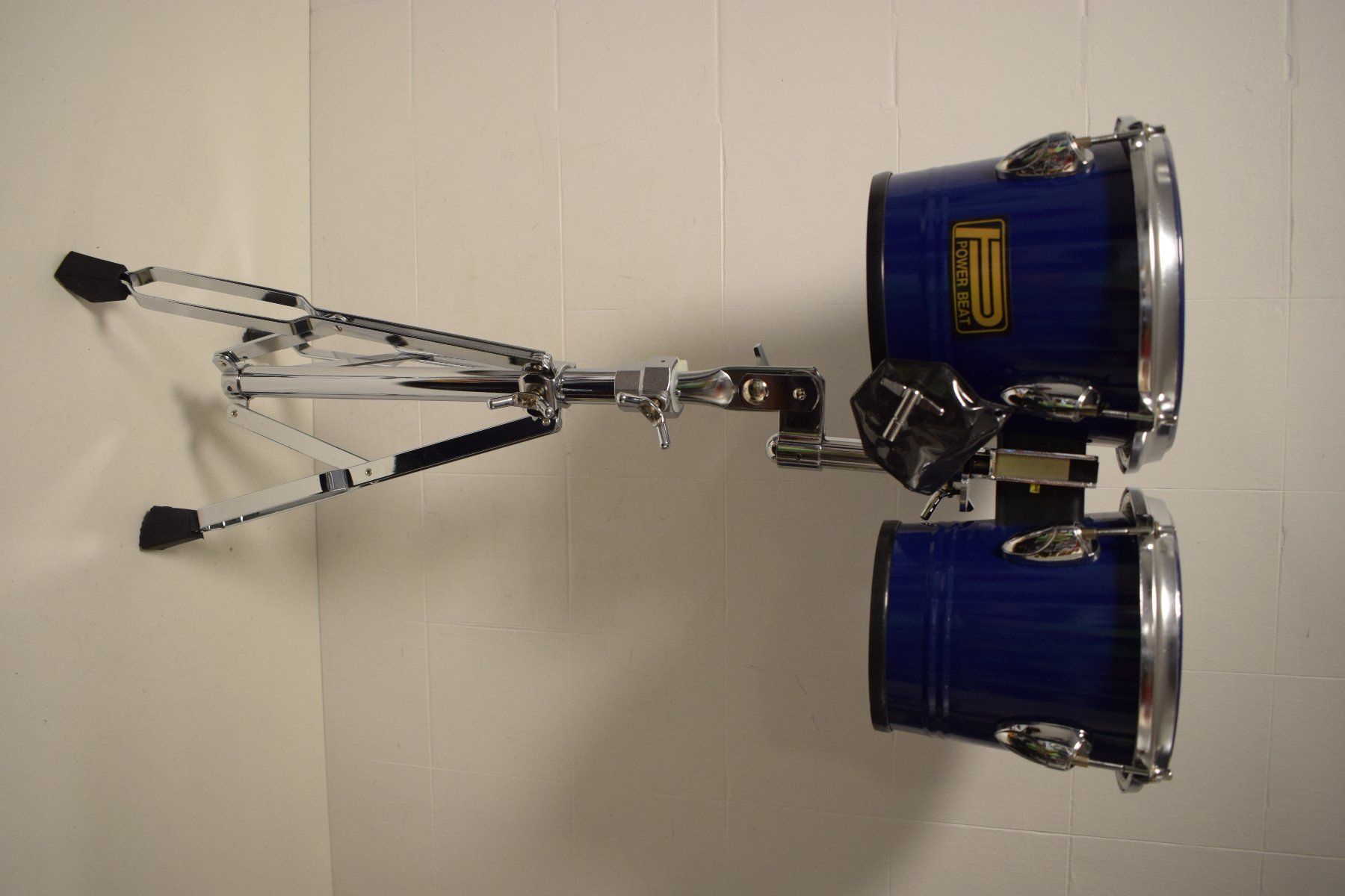 Strumenti musicali: Bongo Power Beat mit Ständer NEU – Nuovo (secondo la descrizione) da Zürich venduto da Brockito