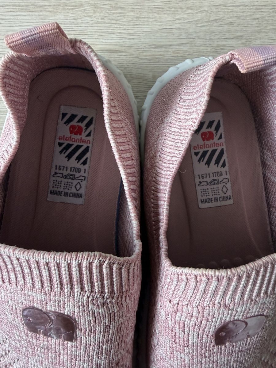 Elefanten Schuhe für Mädchen: Kinderschuhe Elefanten – Neu (gemäss Beschreibung) aus Möhlin von mar_k5wf 1