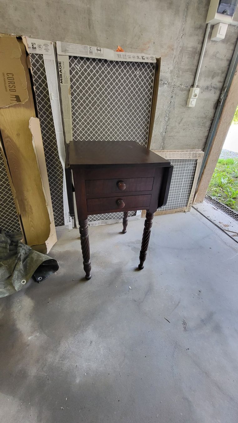 Tische: Antik sideboard - Massiv – Gebraucht aus Oberterzen von Goldschlaeger