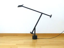 Artemide Tizio 50 – Schwarzer Vintage-Klassiker (Ur-Version)
