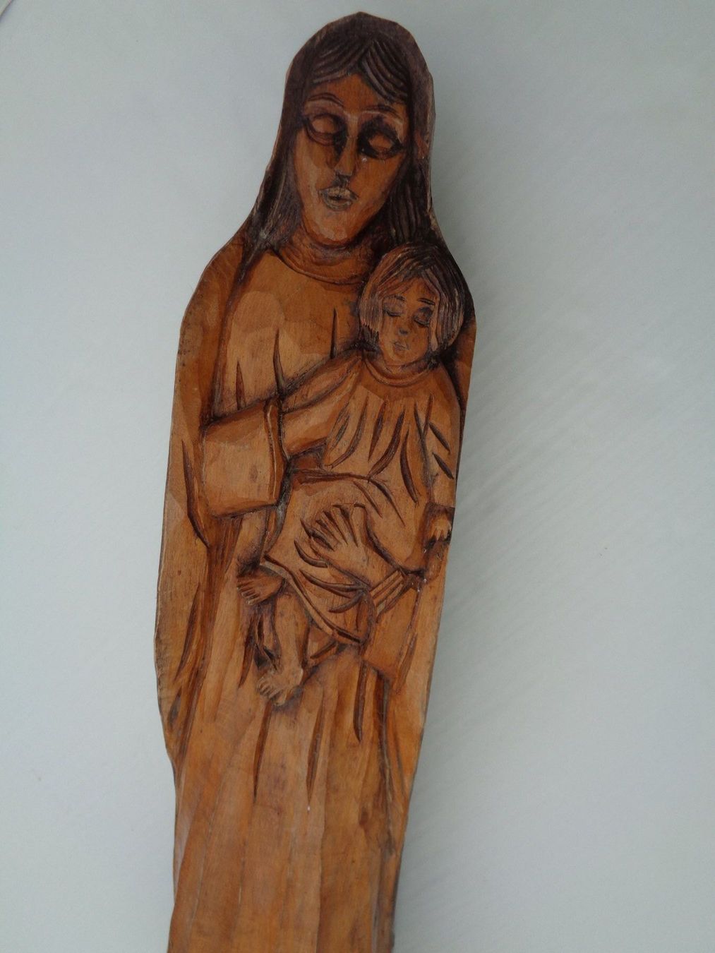 Skulpturen & Statuen: Maria mit Kind geschnitzt aus Holz 52cm. – Gebraucht aus Chur von omonia 6