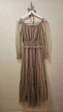 Boho Abendkleid von Showbiz, feinem Mesh, Grösse S in Taube