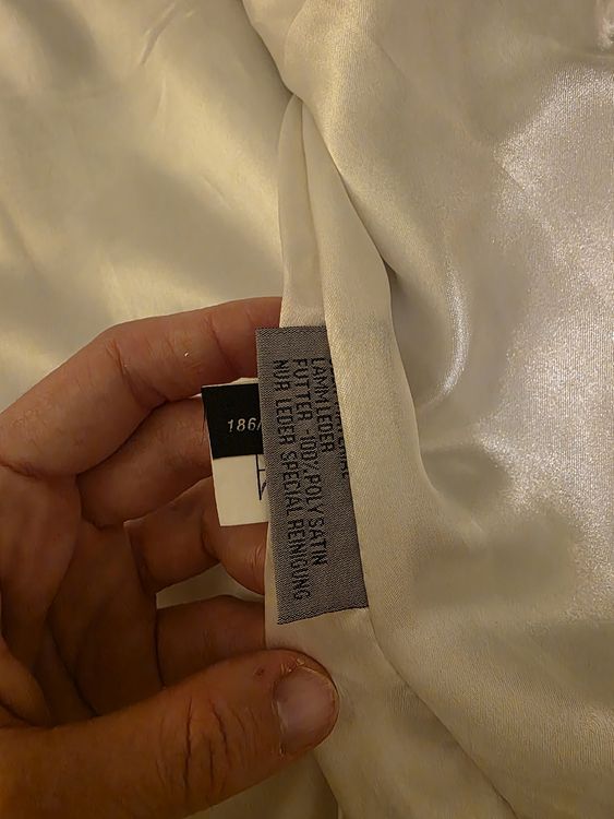 Vestes: Vintage White Leather Jacket – Neuf (Voir description) à Luzern par juli.star 2