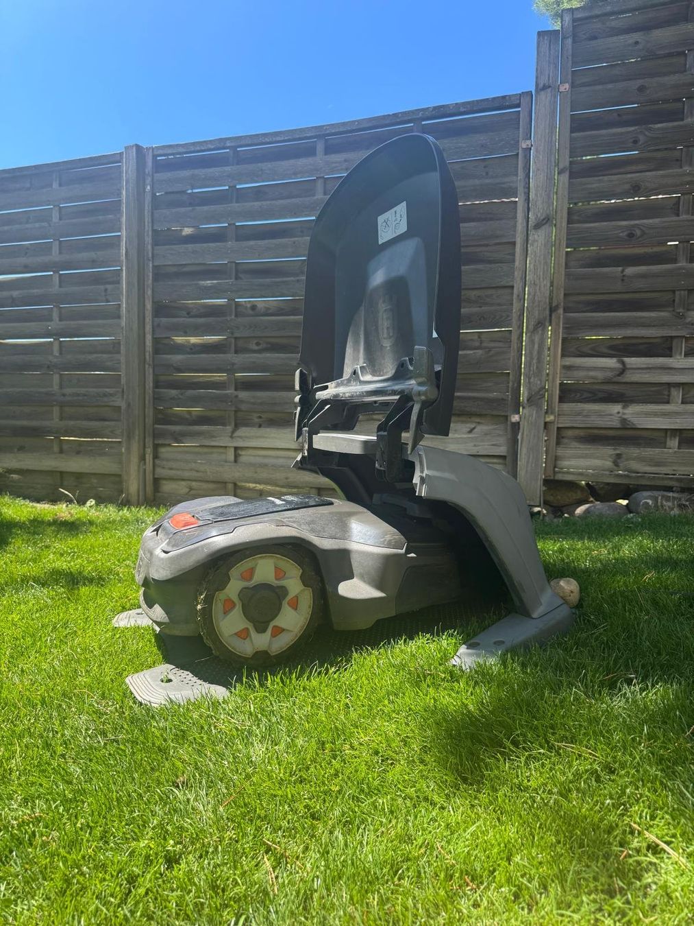 Husqvarna Tondeuses à gazon: Husqvarna Automower 415x – D'occasion à Nürensdorf par mar_hy9g 1