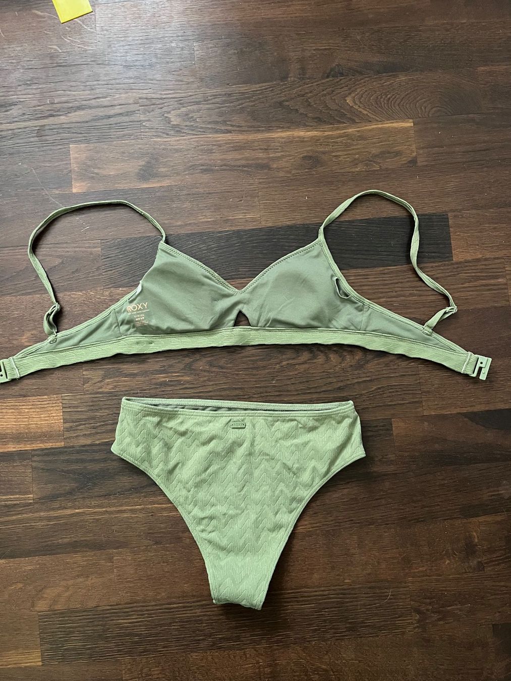 Roxy Maillots de bain: Roxy Bikini Set olivgrün Grösse S – D'occasion à Hochdorf par seetaler12 1