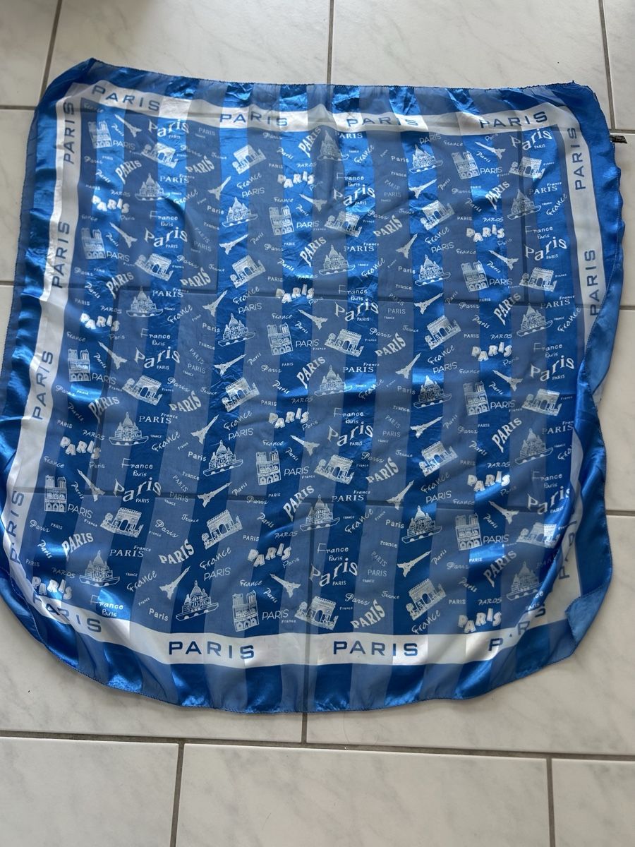 Foulards, Tücher & Schals: Blue Paris Scarf 100% Polyester Good Condition – Neu (gemäss Beschreibung) aus Saland von ele_vc96