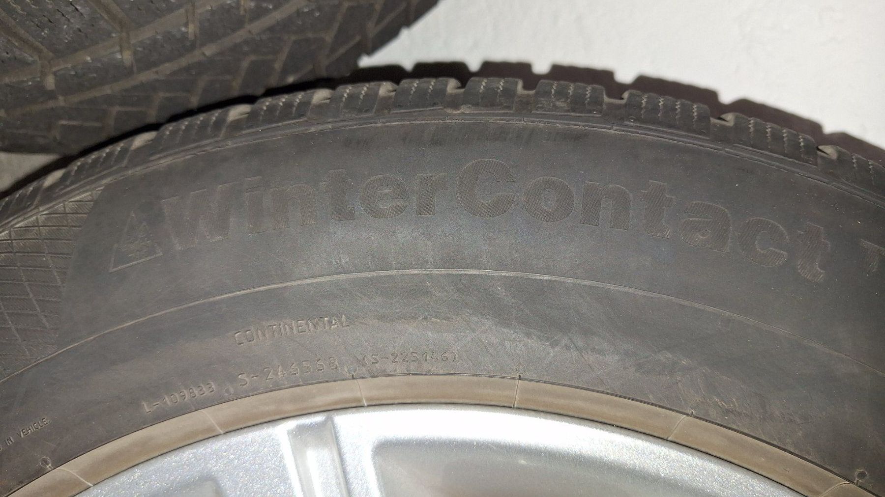 Jaguar Pneumatici & Ruote complete: Winterräder Alu - 235/60/R18 103V Jaguar E-Pace – Usato da Fällanden venduto da Ricardo-Vic 7