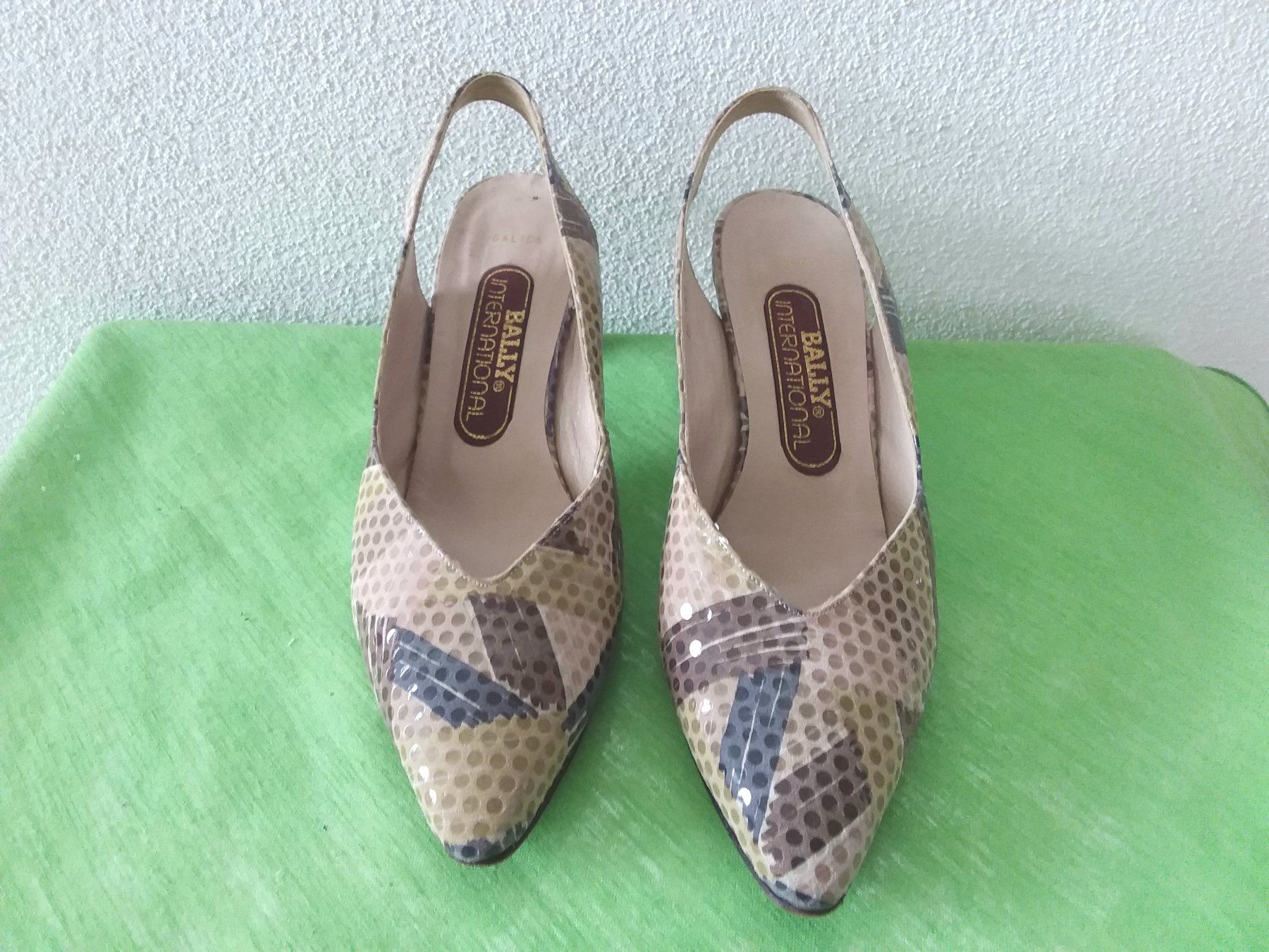 Bally Chaussures femmes: BALLY Vintage Pumps, Gr 6,5 / 39,5 – D'occasion à Uitikon Waldegg par Risibisi7 1