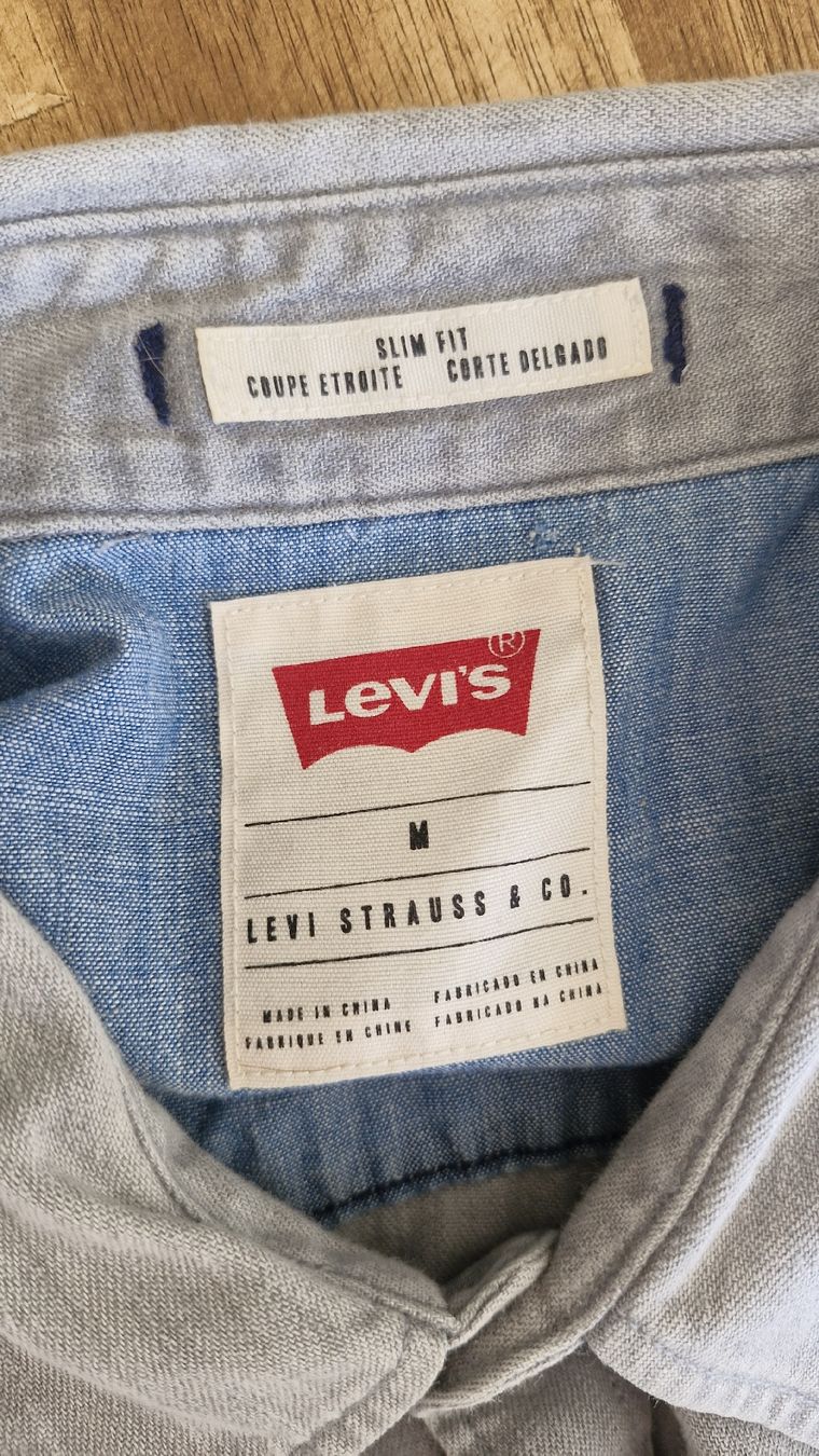 Levi's Camicie: Levi's Cowboy Style Button Down Shirt – Usato da Fällanden venduto da elia_cicho 1