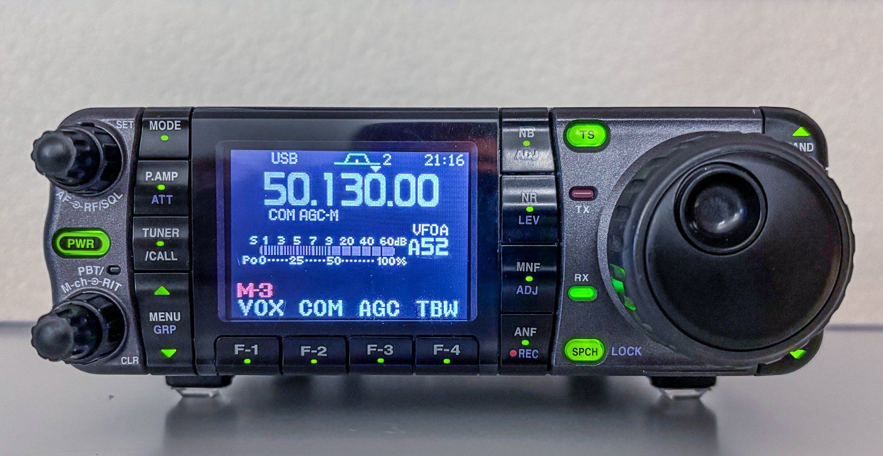 Icom Radiocomunicazione: ICOM IC-7000 – Usato da Zürich venduto da J2O 1