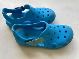 Crocs, 28