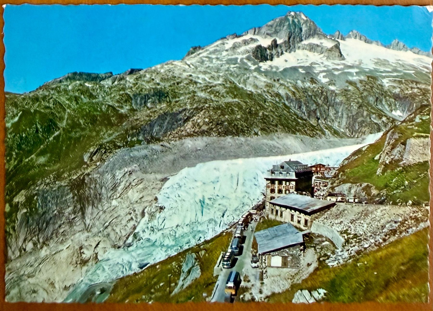 Cartoline postali: Rhonegletscher - Hotel & autocar  - 1968 – Usato da Lutry venduto da Ediego