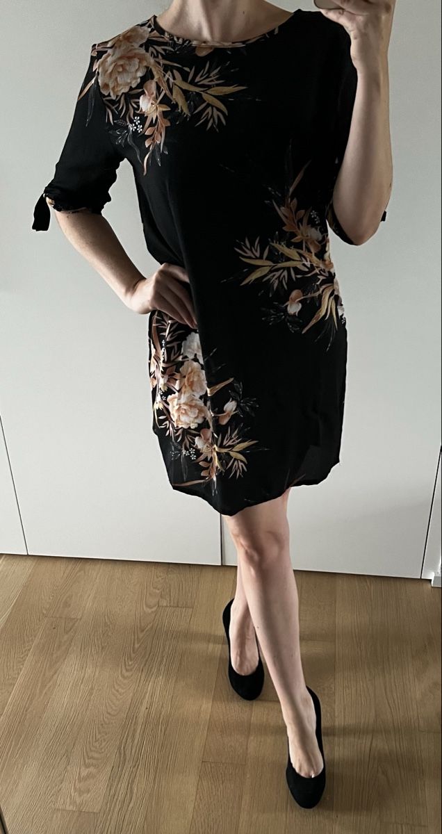 Kleider: Schönes Sommerkleid mit Blumenmuster, s-l – Gebraucht aus Staad SG von Chirrari 1
