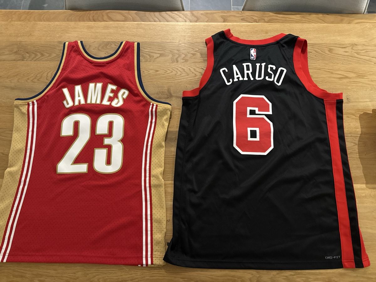 Canottiere & Pantaloni: Basketball Trikots – Usato da Ichertswil venduto da EldenLord 4