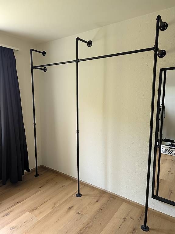 Armadi: PamoDesgin Kleiderschrank – Usato da Reinach BL venduto da dooandgoo