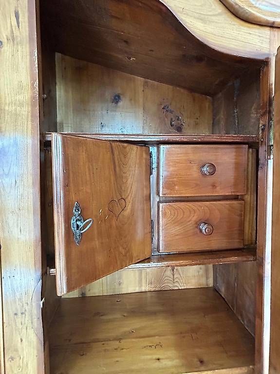 Schränke: Armoire vintage  – Gebraucht aus Montreux von dan_g5wm 2