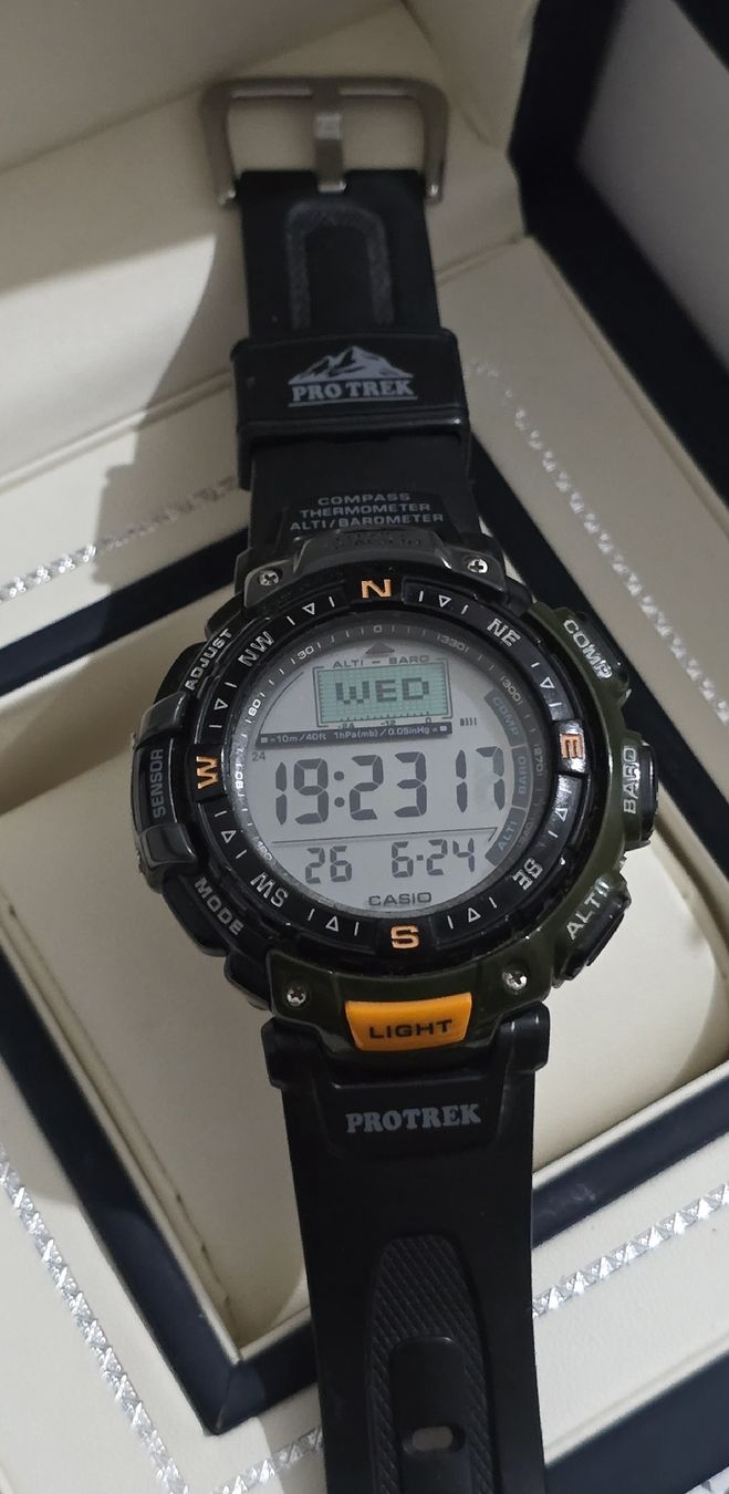 Casio Uhren: Montre Casio Pro Trek PRG-40 – Gebraucht aus Les Acacias von watinjo