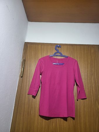 T-shirt Marc Cain rose fuchsia, taille 36, parfait état!