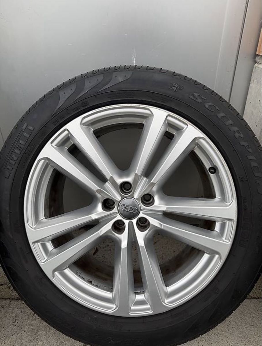 Audi Pneumatici & Ruote complete: Originale Audi Q7 Kompletträder – Usato da Strengelbach venduto da Kikiste 2
