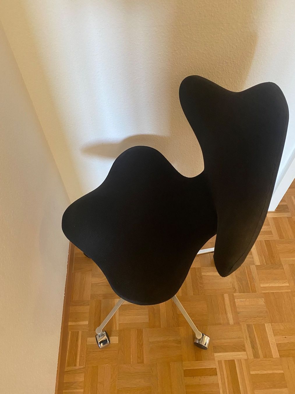 Stokke Chaises: Stokke Varier Active Bürostuhl – D'occasion à Adliswil par synchrot