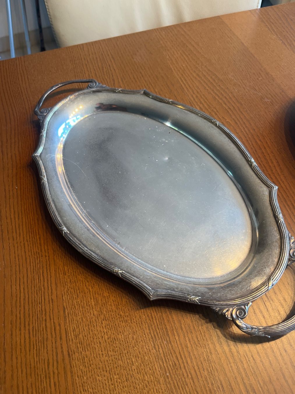 Piatti di portata: Serviertablett oval Silber mit Griffen – Usato da Bonstetten venduto da KarlHungus