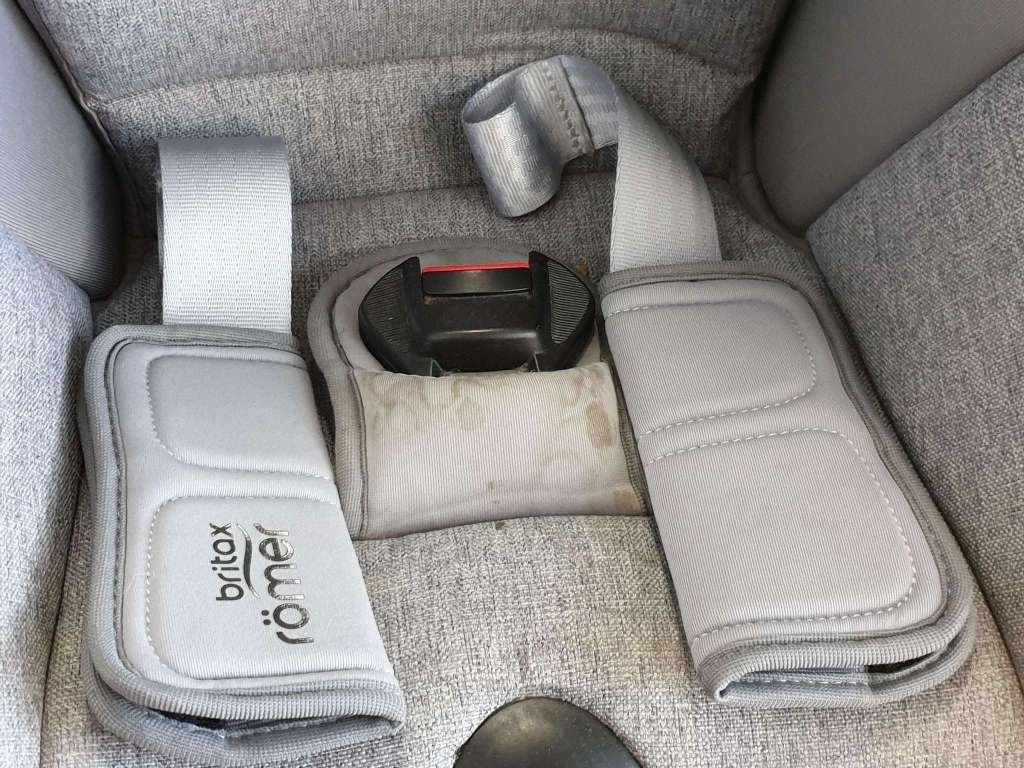 Britax Römer Auto-Kindersitze: Britax Römer Kindersitz DUALFIX M i-SIZE – Gebraucht aus Schaffhausen von braunbotnet 8