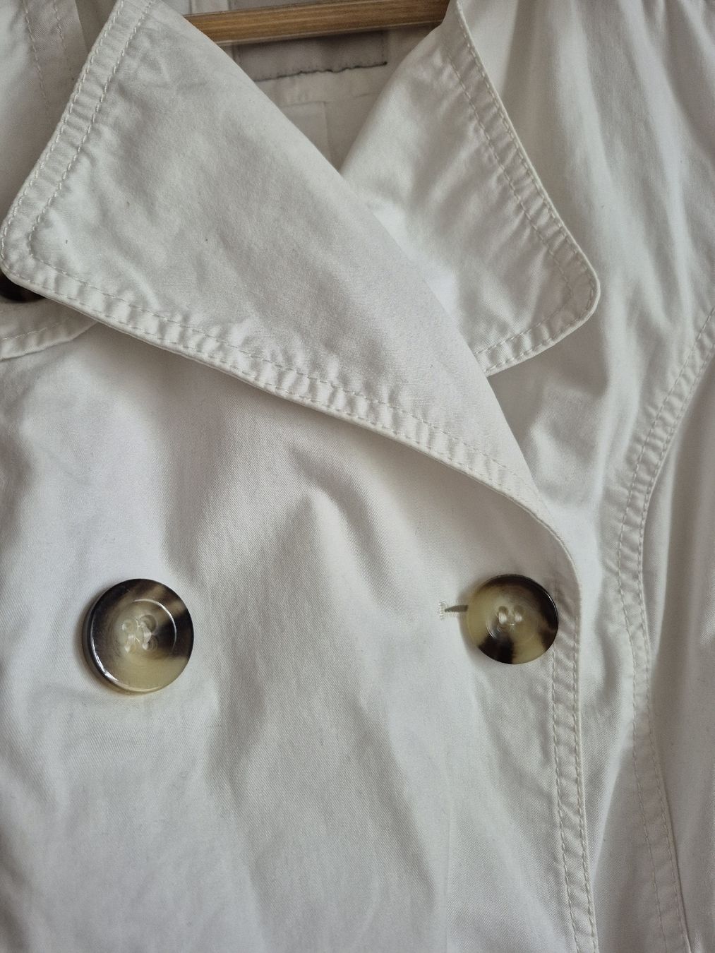 Esprit Cappotti: Esprit Damen Trenchcoat, Gr. 40 weiss – Usato da Thun venduto da Reb80 3