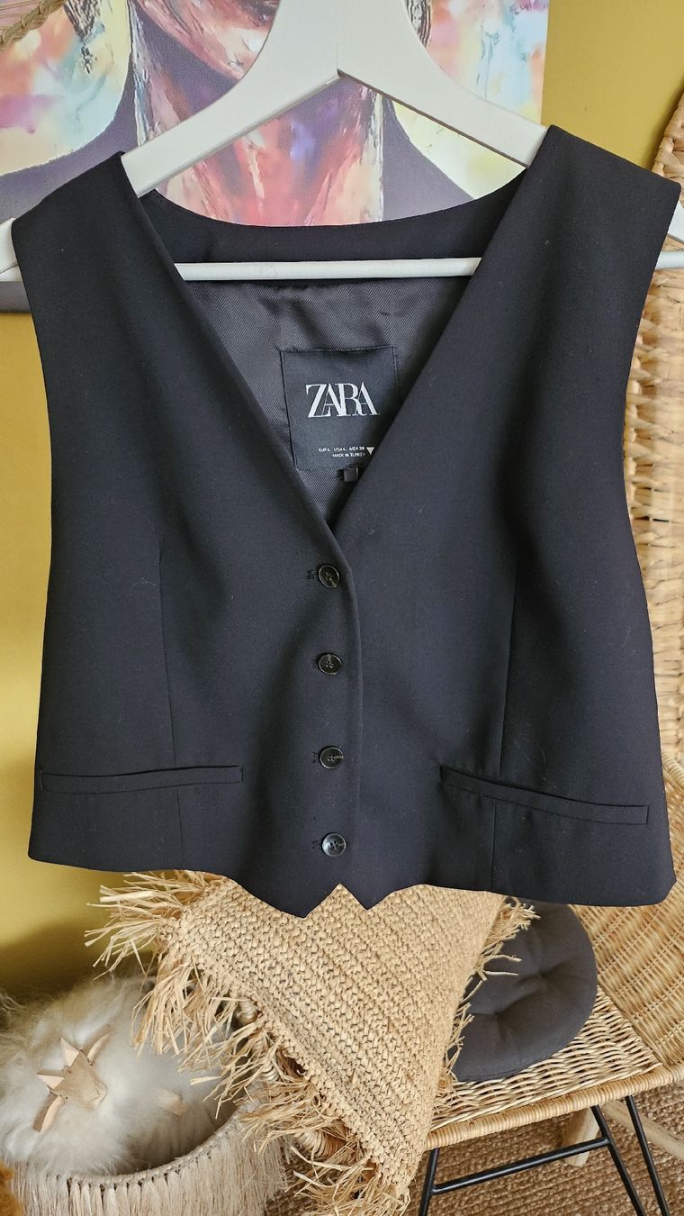 Zara Gilet & Giacche senza maniche: Zara Weste, Schwarz, Grösse L eher klein geschnitten – Nuovo e nell'imballaggio originale da Bülach venduto da ane_yn2b