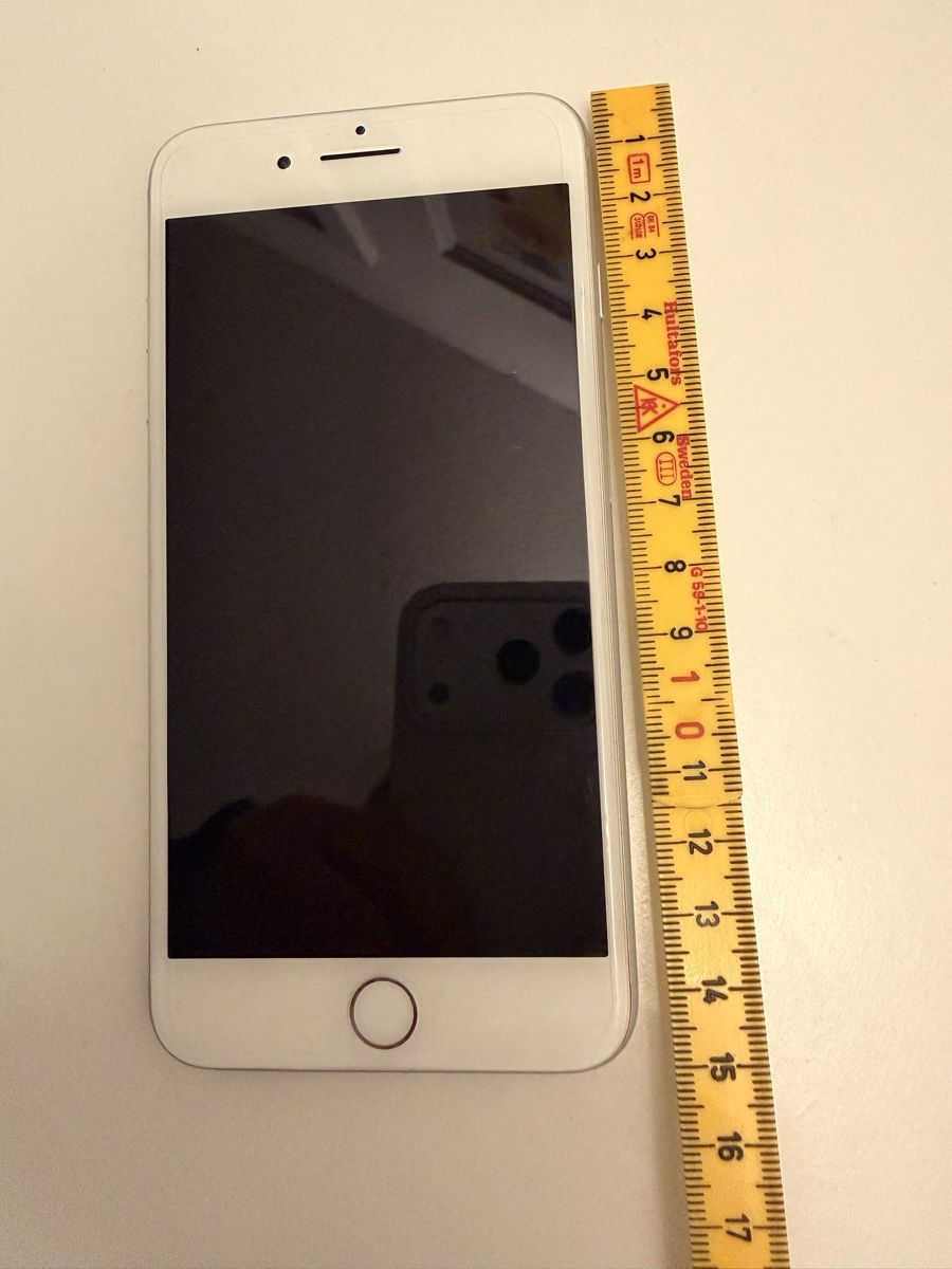 Apple Telefoni cellulari / Smartphones: iPhone 7 Plus silber 256 GB top – Usato da Schmitten FR venduto da resina 3