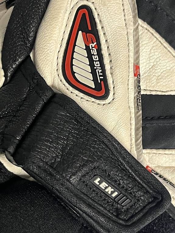 Leki Guanti & manicotti: LEKI Trigger S Skihandschuhe  Leder/Weiss-Schwarz – Usato da Zürich venduto da Hypera 2