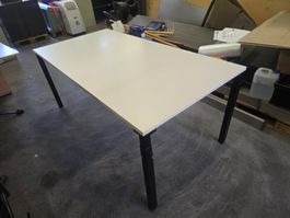 gebr. Steel Case Bürotisch weis 180x90cm H: 74cm ab 1.-