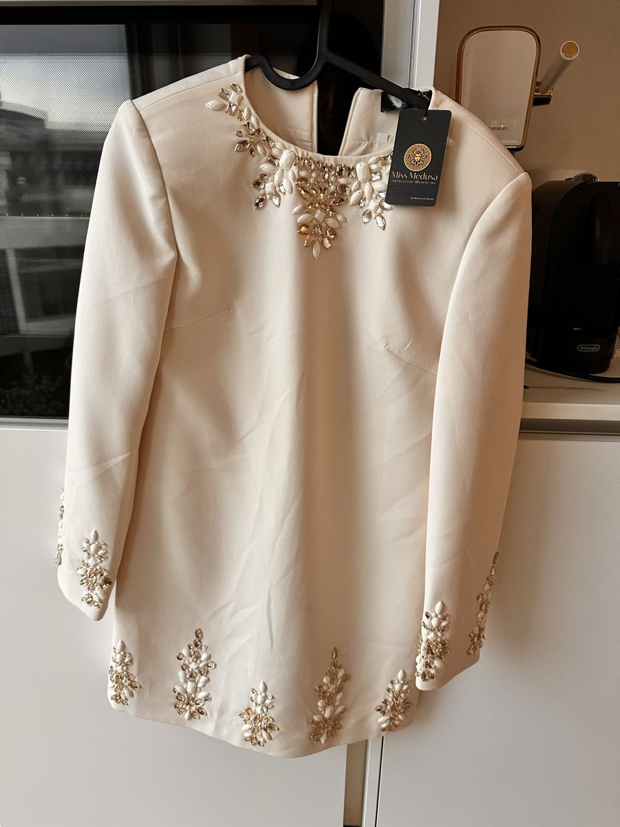 Vestiti: Creamy dress – Nuovo e nell'imballaggio originale da Zürich venduto da fed_vh9n