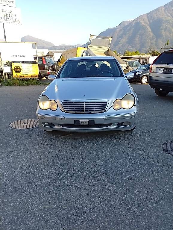 Mercedes-Benz Autos: MERCEDES BENZ C 240 – Gebraucht aus Gordola von sai_2bz9