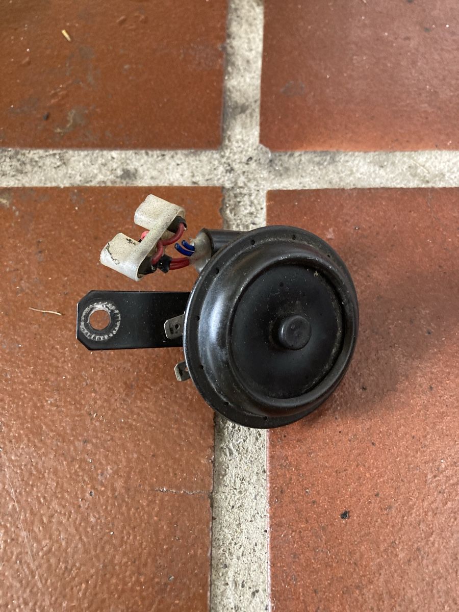 Tutti pezzi di ricambio auto:  Horn (Hupe) – Usato da Tenniken venduto da nan_6w7n